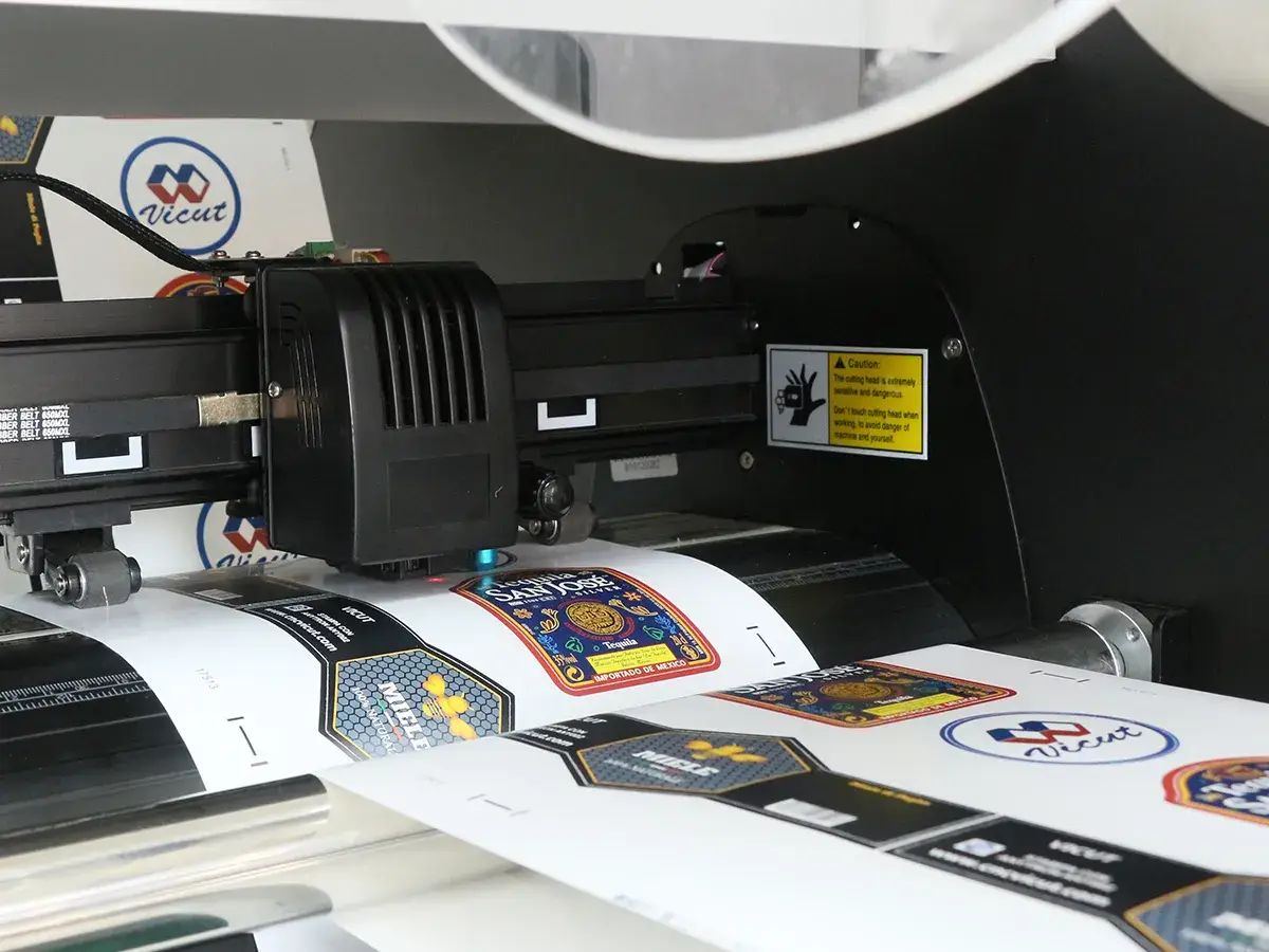 Roll-to-Roll Digital Label Finisher VR30 Desktop
